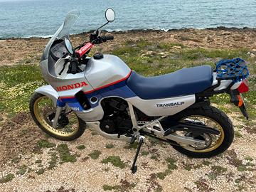 Honda Transalp 1 serie
