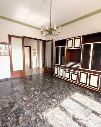 Appartamento di 115 m² con 5 locali e box auto dop