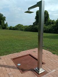 doccia da esterni e giardino 