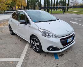 Peugeot 208 PureTech Turbo 110 EAT6 S&S 5P GT Line