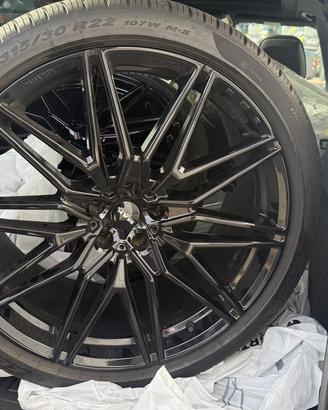 4 ruote complete 22'' cerchi lega neri mak