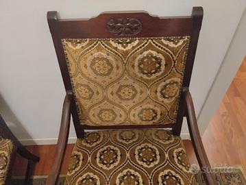 Coppia di poltrone antiche imbottite