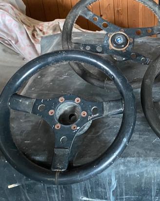 Volanti auto anni 70