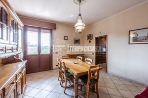 AMPIO APPARTAMENTO IN BIFAMILIARE