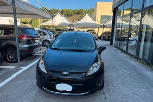 FORD FIESTA TITANIUM