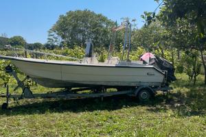 Parcheggio barche piccole e gommoni