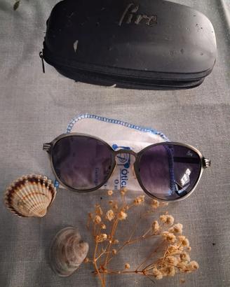Occhiali da sole rotondi vintage con lenti sfumate