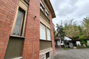 Appartamento in bifamiliare, semicentro