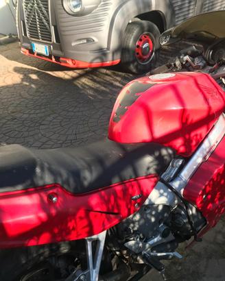 Honda vfr 800