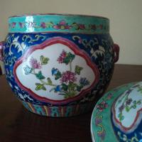 Contenitore con coperchio. Cinese