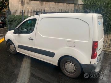 Furgone Berlingo unico proprietario