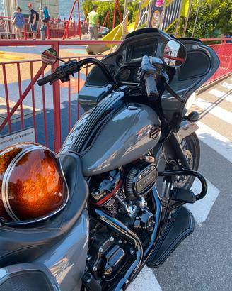 Harley Davidson Road Glide CVO