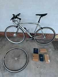 Bicicletta Shimano alluminio elettrica