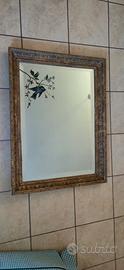 specchio con cornice in legno