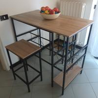 tavolo aperitivo con sgabelli 