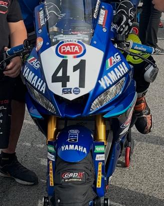 Yamaha R3