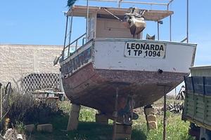 Barca con licenza da pesca