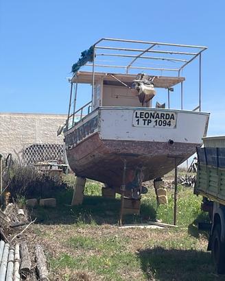 Barca con licenza da pesca