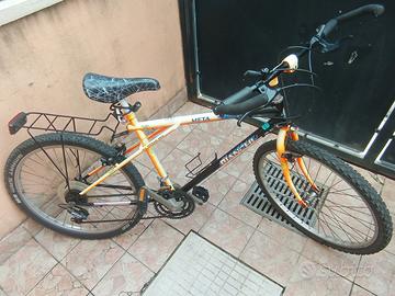 MOUNTAIN BYKE TAGLIA 26 MARCA BIANCHI 100 EURO