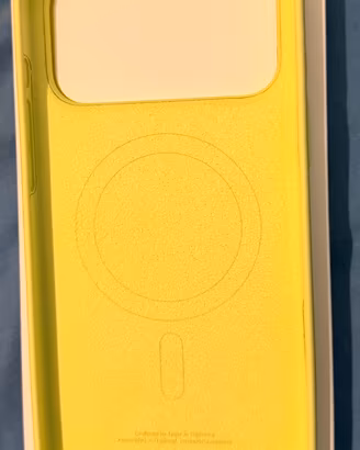 Cover ORIGINALE Apple gialla iphone 17pro max