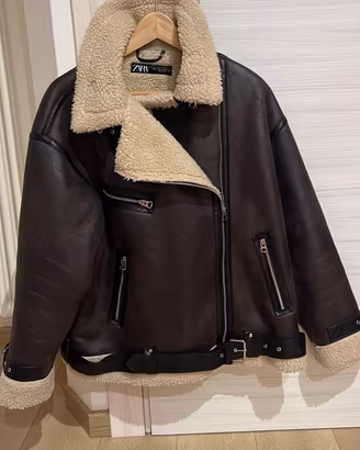 Giacca Zara effetto pelle shearling