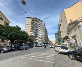 5 LOCALI A NAPOLI