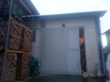 Capannone ad uso deposito