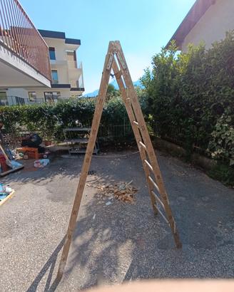 Scala a 8 gradini
