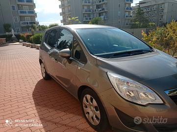 Opel Meriva i pochi km Barletta