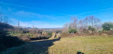 Terreno di 3804 m² a Gemmano