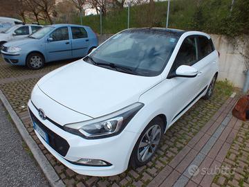 Hyundai i20 2ª serie - 5 porte – Tetto panoramico