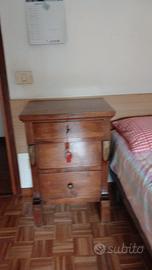 Comodino 1800