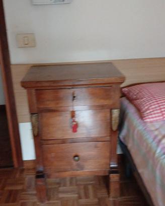 Comodino 1800