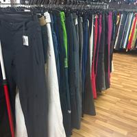 Abbigliamento da trekking rigenerato