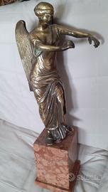 Vittoria alata di Brescia base marmo rosso Verona