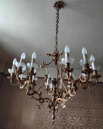 Lampadario in ottone stile classico