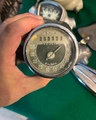 Contachilometri Vespa faro basso 1951 Conservato