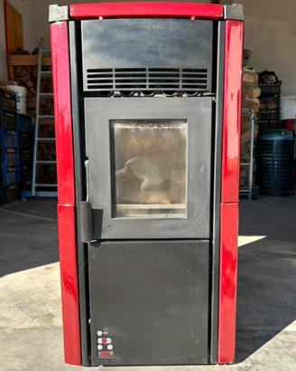 Stufa a pellet La Nordica-Extraflame Karolina