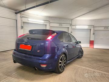 Ford Focus ST - 225cv