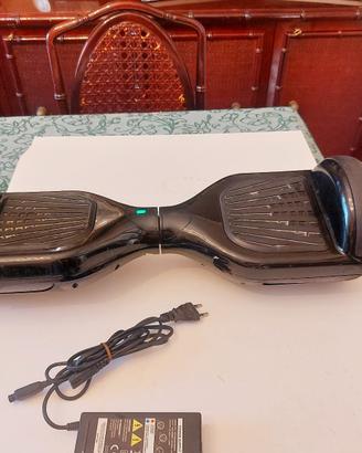 Hoverboard 6.5 Pollici Nero + Caricatore