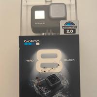 GoPro HERO 8 Black + Case Sub 60m + carica batt.