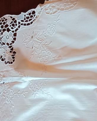 Lenzuolo matrim. con federe in cotone + ricamo