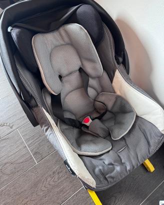 Ovetto peg perego e base isofix