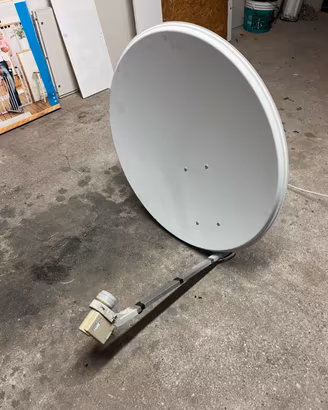 Parabola Tv completa di staffa Dab via cavo