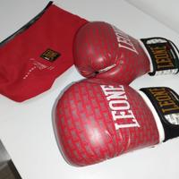 Guantoni da kickboxing e boxe marca Leone modello