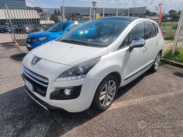 Peugeot 3008 HYbrid4 Outdoor Limitata
