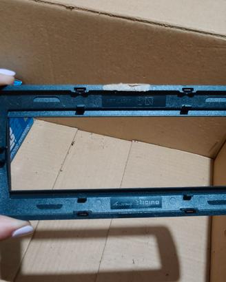 Placche per cassette elettroniche