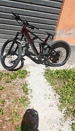 UBE Stereo Hybrid 140 HPC Race 750