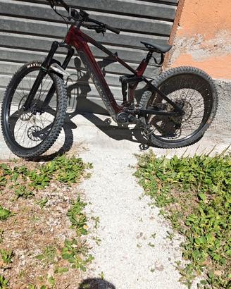 UBE Stereo Hybrid 140 HPC Race 750