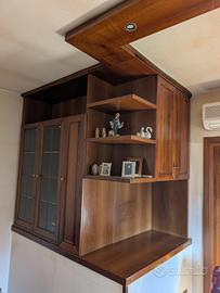 Mobile pensile in legno massello vetrina e mensole